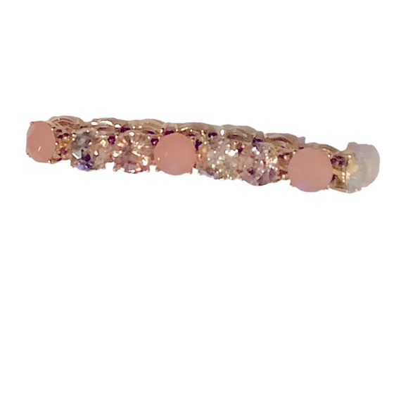 Jewelry - Beautiful stretch crystal bracelet in coral, gold,and pink. Excellent condition